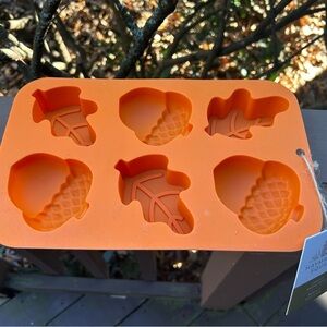 Orange Acorn and Leaf Silicone Mold